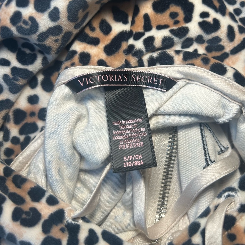 Victoria’s Secret Leopard Print Velour Zip-Up Hoodie | Size S - Picture 2 of 9